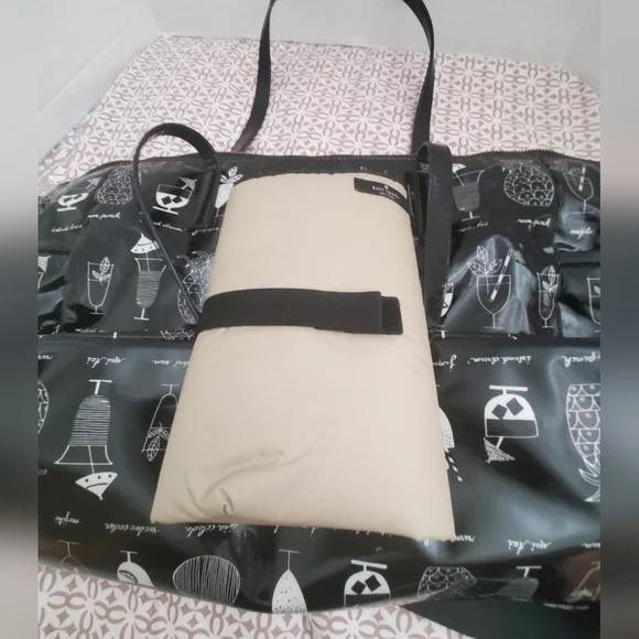 Kate Spade New York Adaira Baby Bag. - Picture 6 of 16